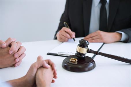 divorcing couple with a lawyer